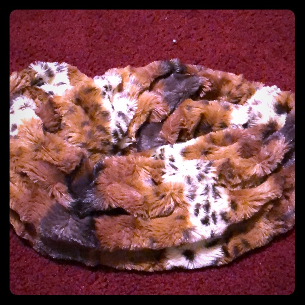 Soft animal print neck wrap for cold days